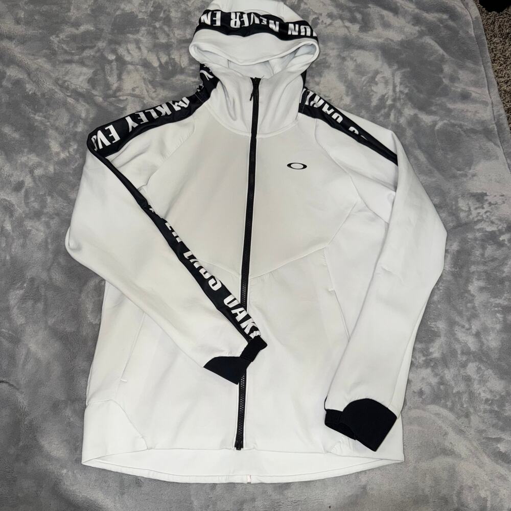 Oakley Performance Fit Full Zip Hoodie Mens L White Black Evolution Never Ends
